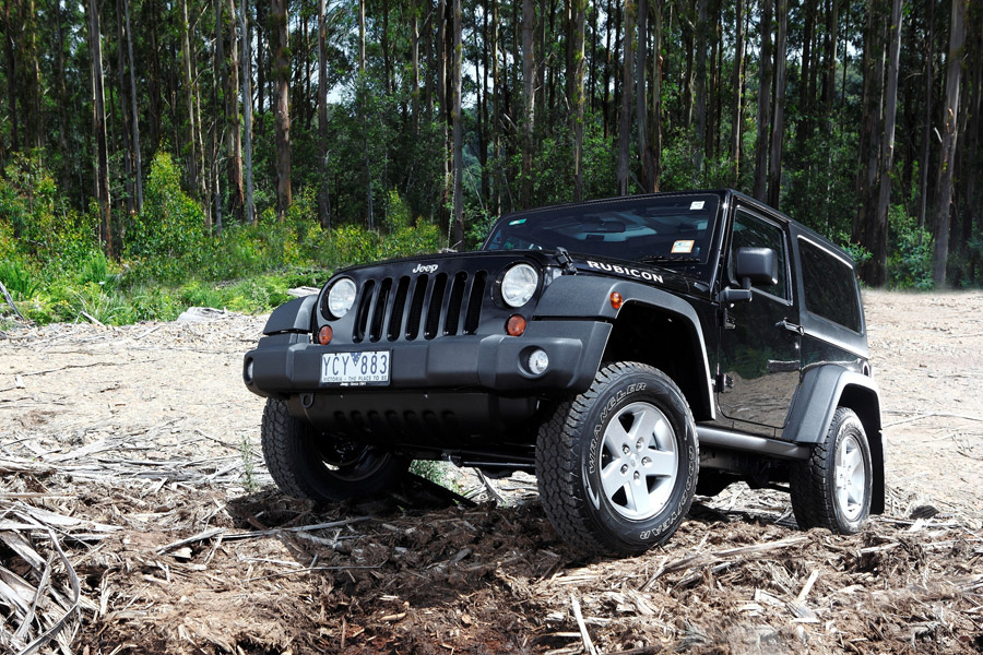 Jeep,WranglerRUBICON,悪路を走る車